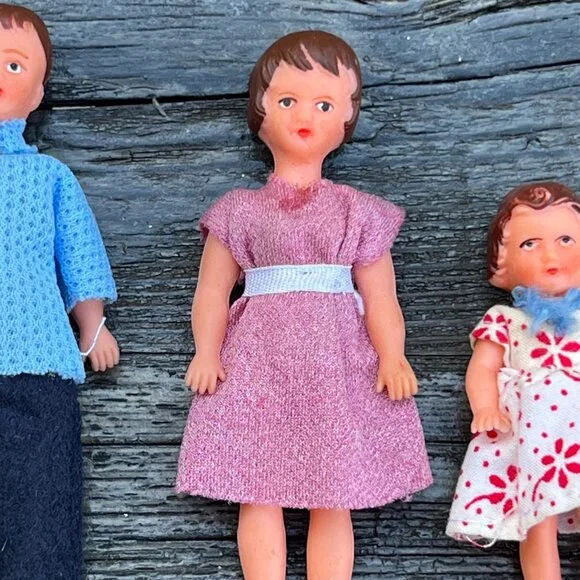 Vintage 1960's Ari Germany Dollhouse Family Rubber Dolls Mother Father Children - Picture 4 of 15